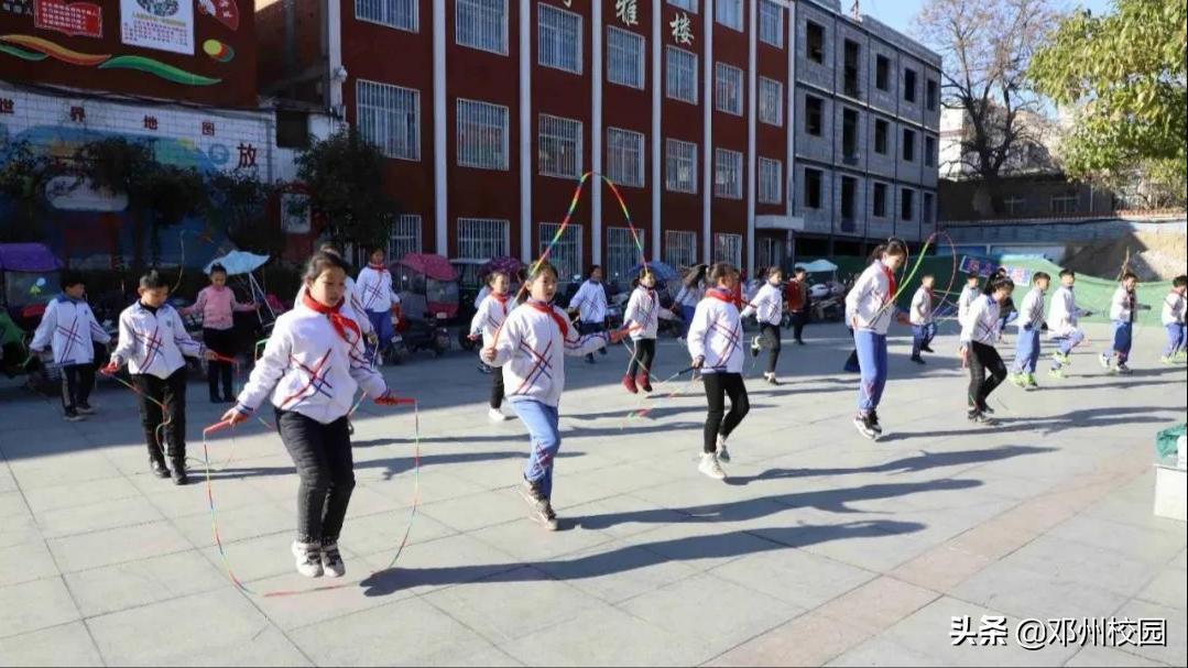 三小社团活动,邓州市城区三小名单公布