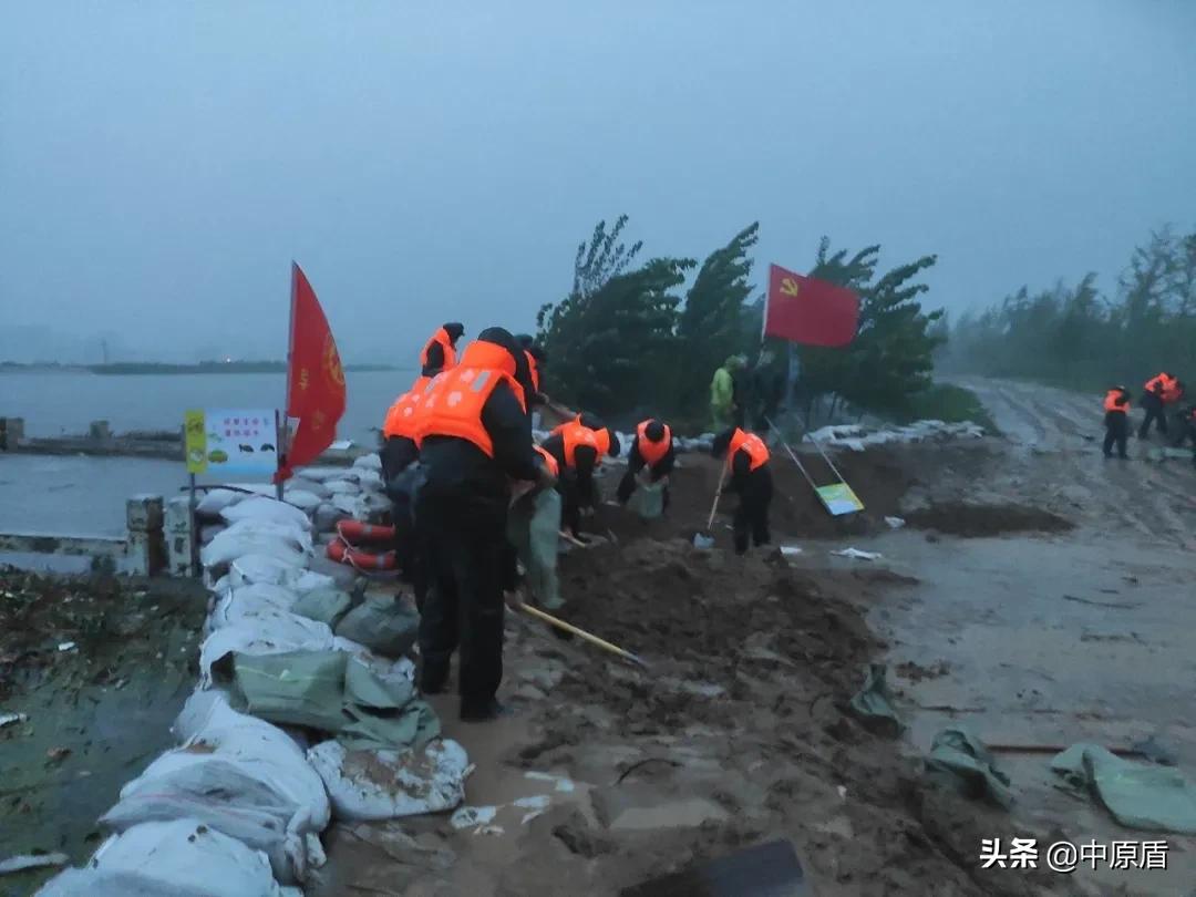 郑州机场暴雨的最新通告,郑州暴雨机场停飞了吗