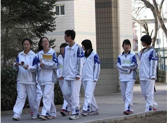 青少年的校服叛逆，你读懂了吗