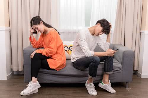 装在套子里的人动画,装在套子里的人契诃夫
