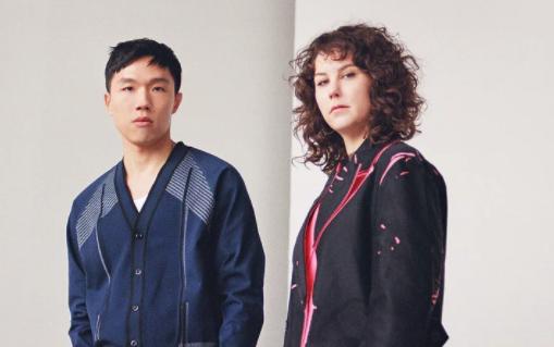 2年前曾骂中国是“屎”的时尚品牌，又上演了魔幻的动手
