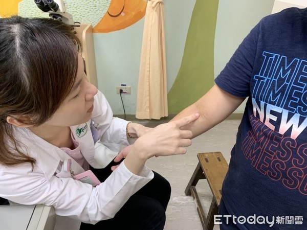异位性皮肤炎遇到夏天怎么办？流汗一定要擦干也要做保湿