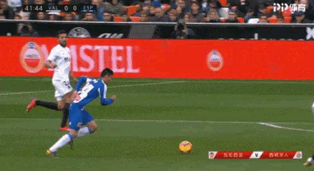 【足球迷之GIF】高球倒下了，国足再也起不来:盘点一波动手零杠五