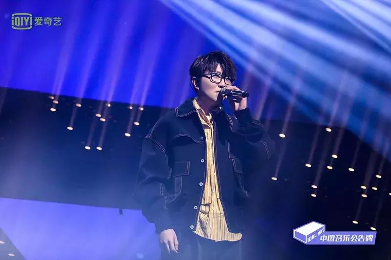 王源下颌骨脱位哭了,王源下颌骨脱位表演
