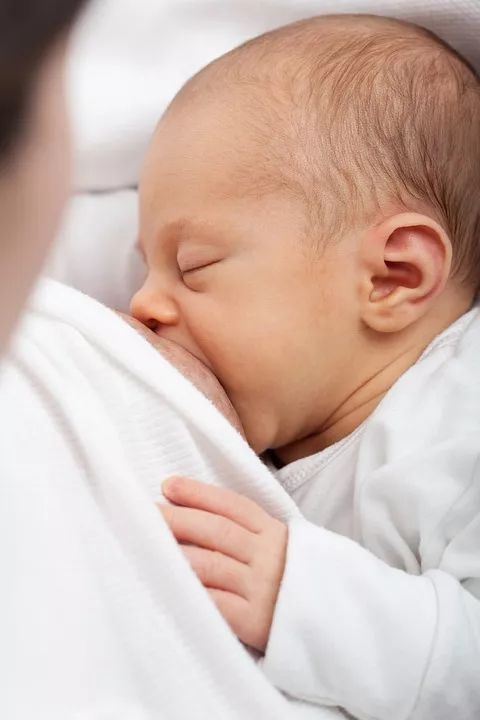 母乳妈妈得了新冠怎么办,母乳妈妈确诊新冠怎么退烧