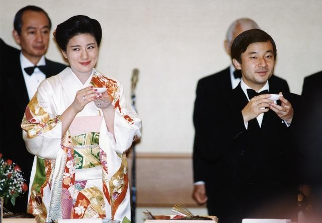 日本皇后凉子和美智子,日本良子皇后的基因真强大