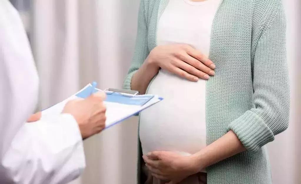 从怀孕到分娩，医生给出10条孕期实用建议，孕妈妈赶紧看看！