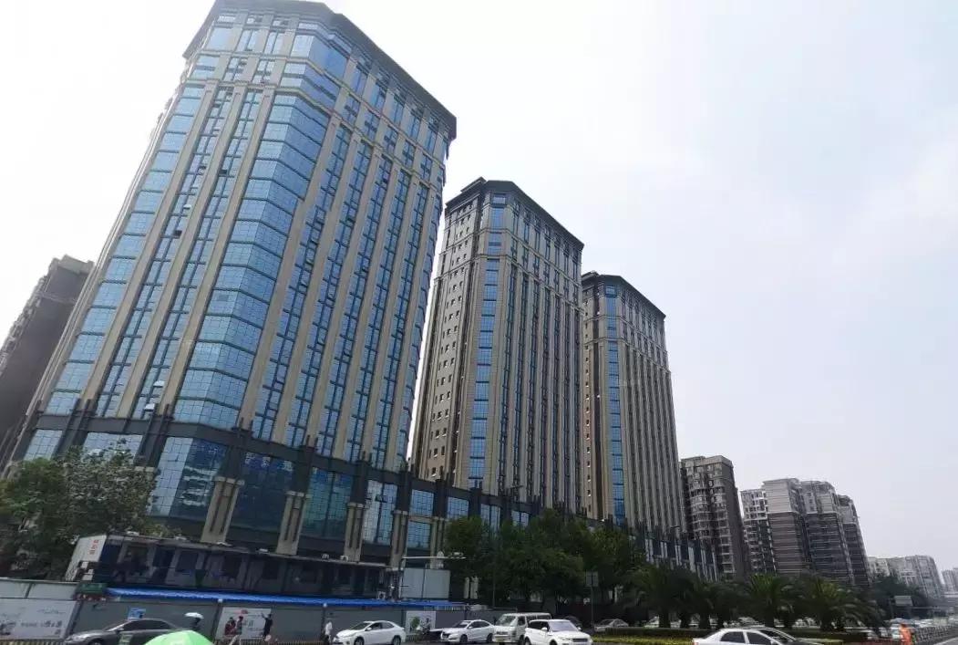 隐匿成都6年后，这家房企接手神仙树停摆5年网红项目！