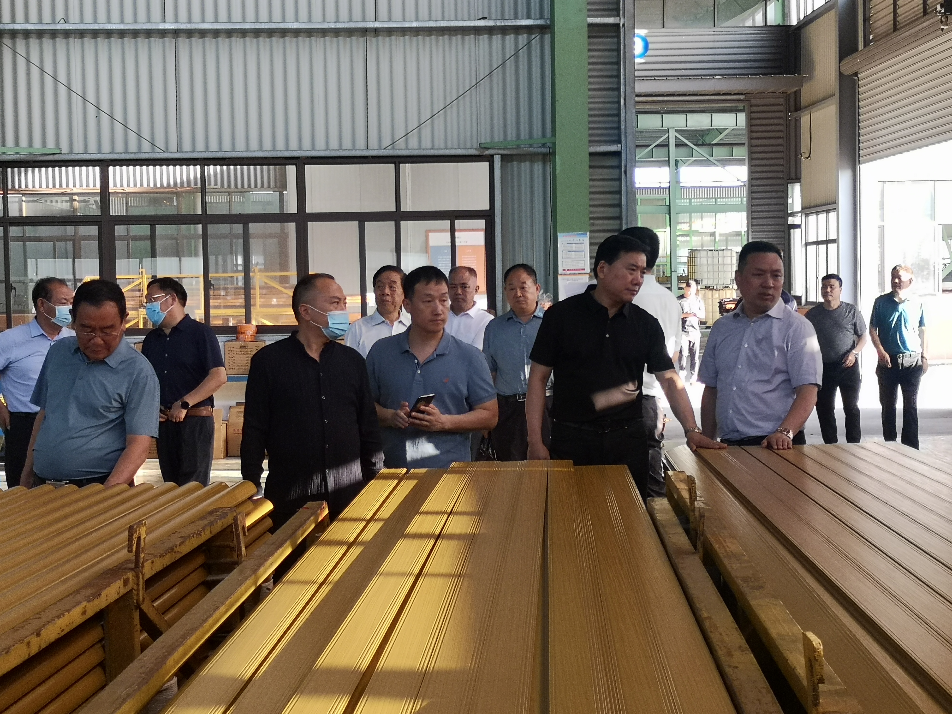 郑州市沈丘商会孙明洋会长带队走访龙图节能铝材（宣城）有限公司