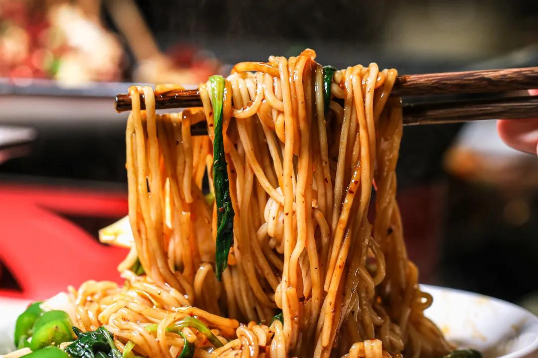 这店刚来，就要请全北京吃烧烤