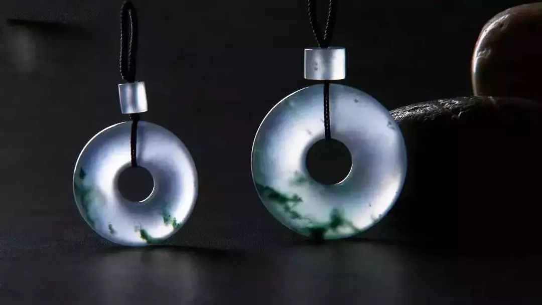 翡翠展现东方美,翡翠淋漓尽致地展现着东方美