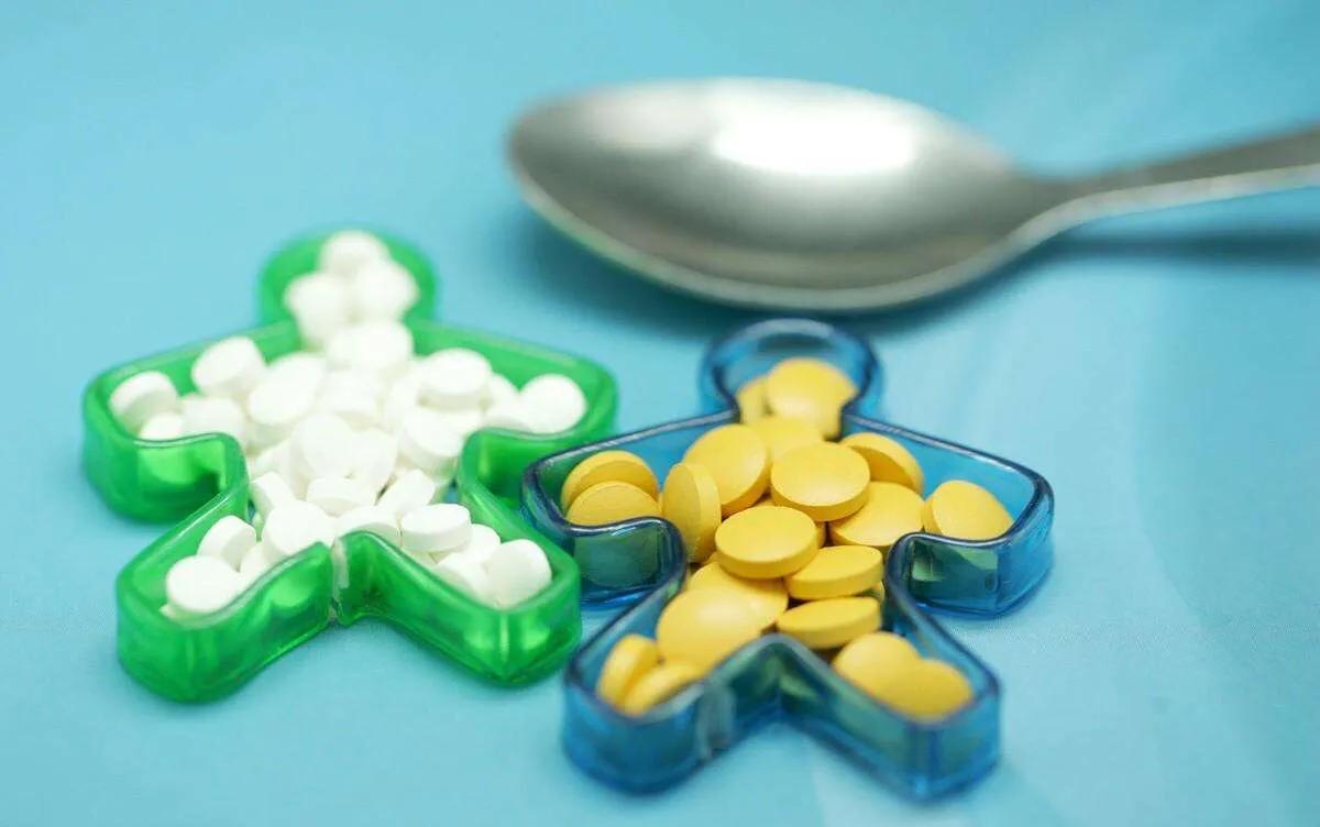 阿奇霉素和红霉素有啥区分,阿奇霉素是怎么吃的