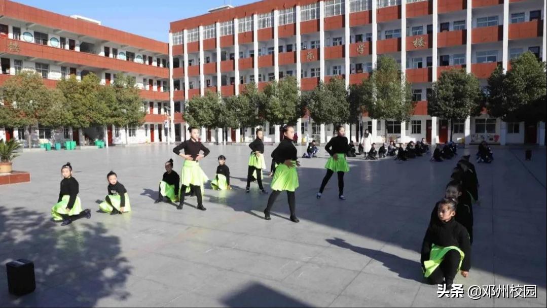 三小社团活动,邓州市城区三小名单公布