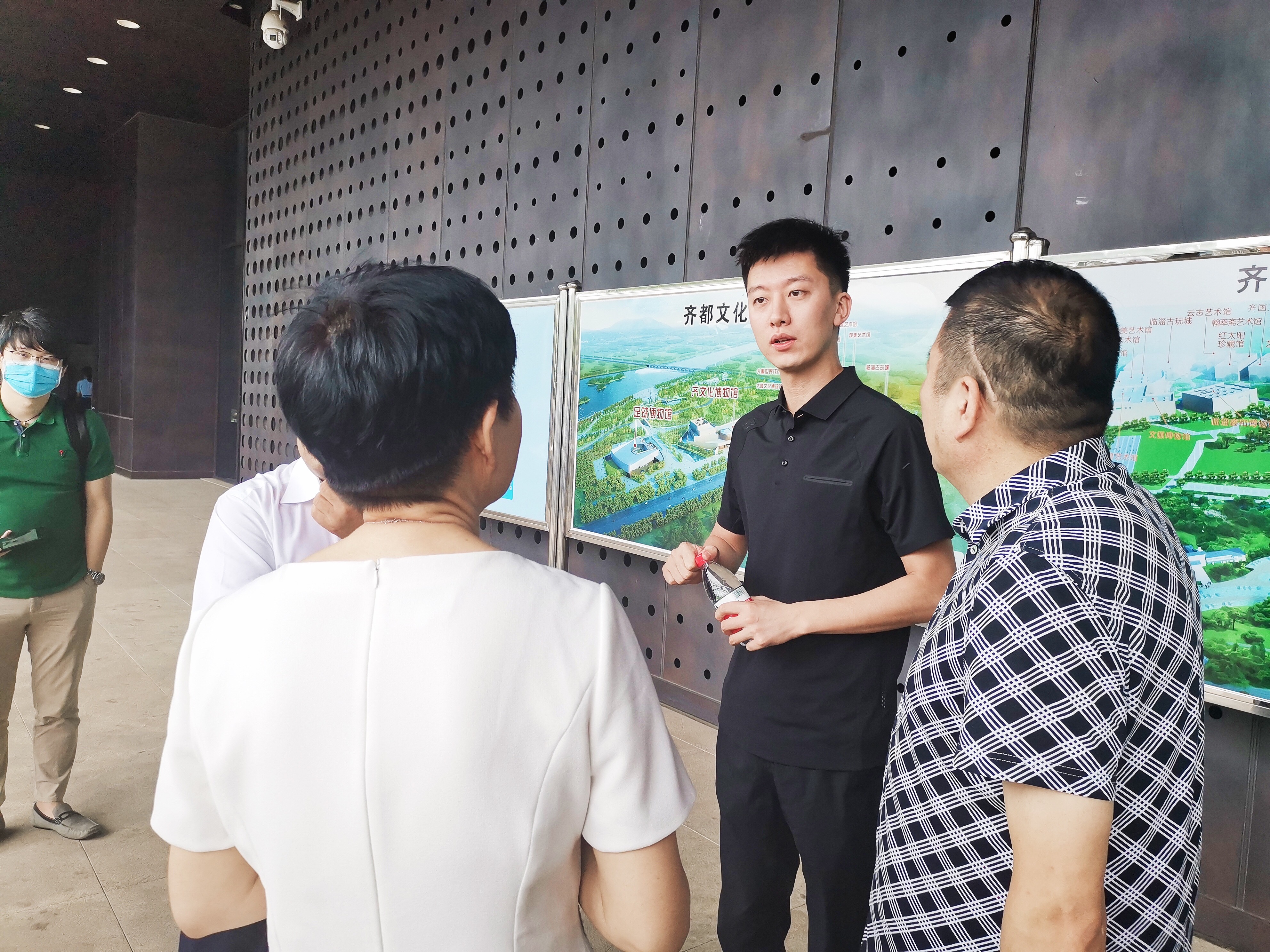 电影《主场》主创深入淄博，创作采风圆满收尾