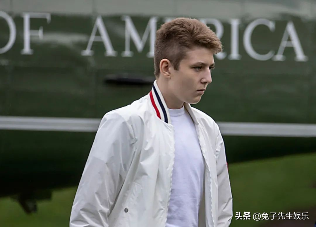 小巴伦17岁,10岁小巴伦