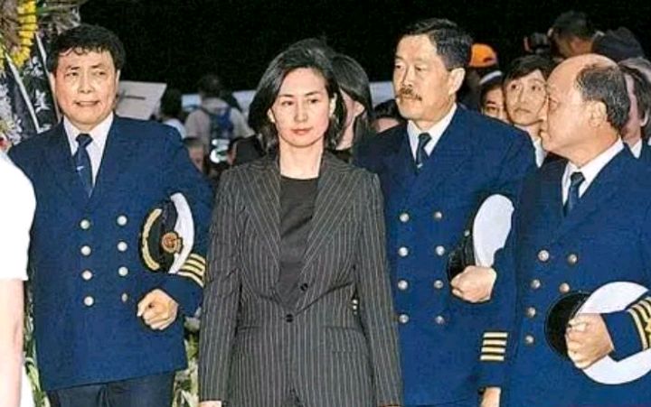 赌后何超琼年轻照片,赌后女皇何超琼
