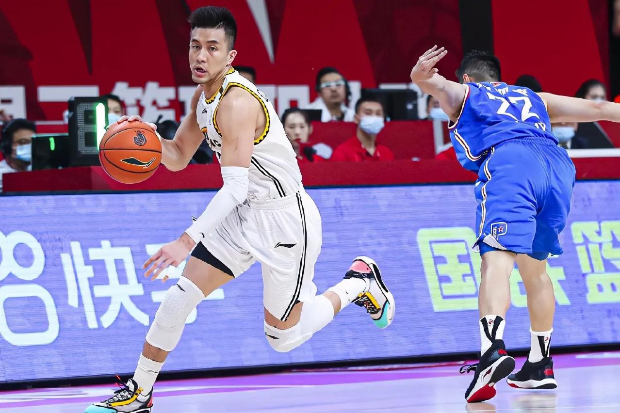 讲cba后卫,cba本土后卫三分输出