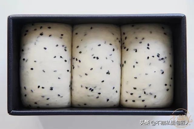 普通吐司和生吐司有什么区分,一款合格吐司的成品效果