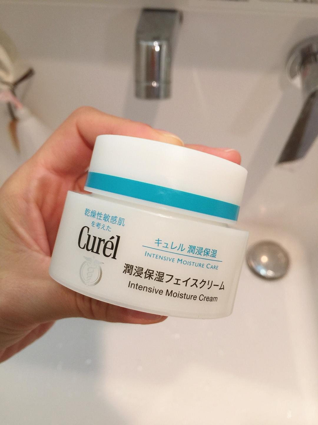 换季必备补水修护宝藏面霜,firstaidbeauty急救面霜敏感肌