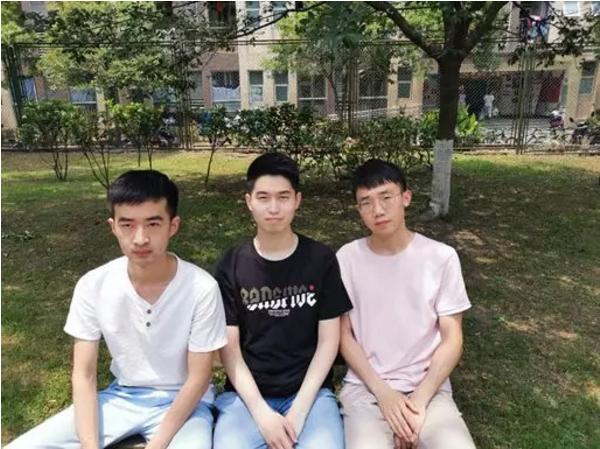 神仙打架！或许，电子科技大学就是最盛产学霸宿舍的高校之一！