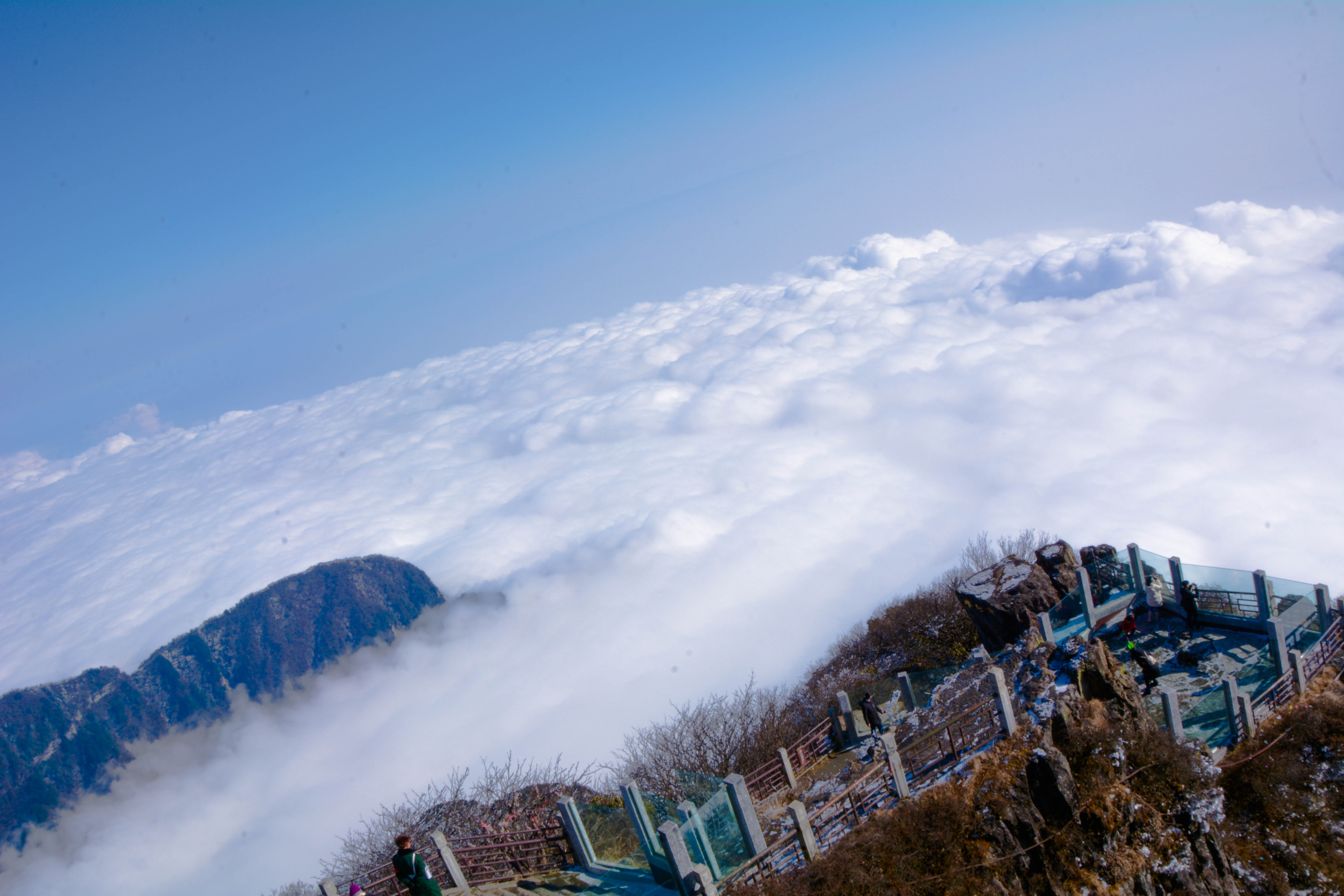 峨眉山冬雪仙境,峨眉山象城旅游