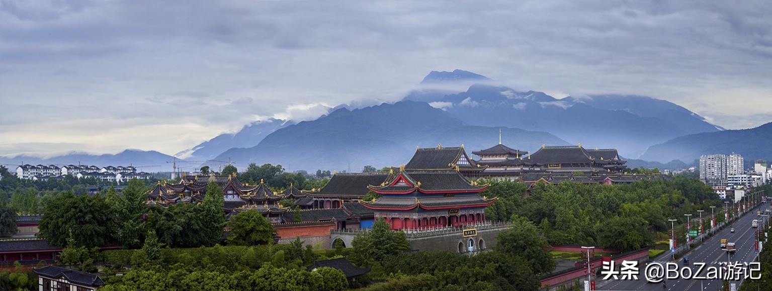 四川峨眉山景区怎么游玩最好,到峨眉山旅游哪家好玩点的多